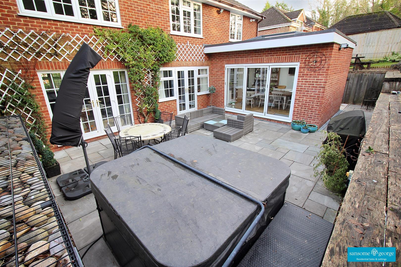 Westridge Avenue, Purley On Thames, Reading